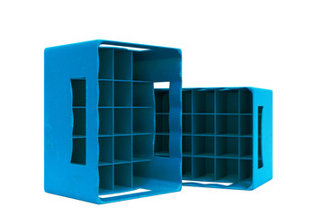 empty plastic box 3d render on white no shadow