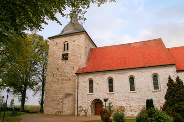 Fototapeta na wymiar historic stone church in Bosau