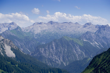 Fototapeta na wymiar Faschina - Damüls - Mittagsspitze - Hahnenköpfle - Vorarlberg 