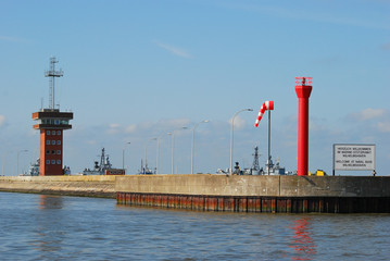 Mole des Marinestützpunktes Wilhelmshaven