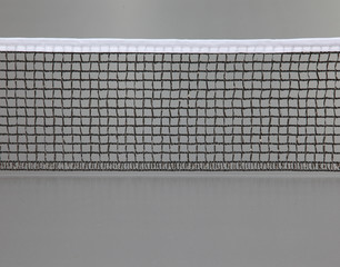 Ping Pong, Tischtennis Netz auf grauem Tisch