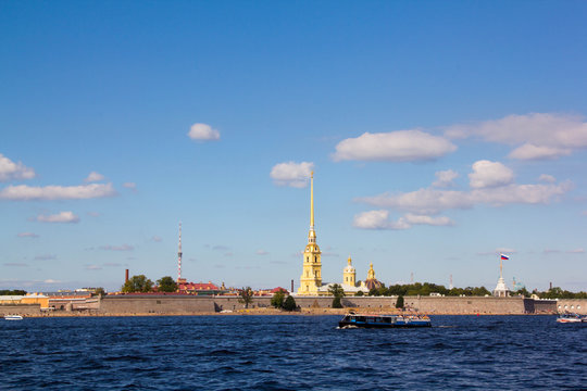 "Architecture Of Saint Petersburg". Saint-Petersburg. Russia