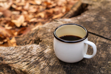 森の中でコーヒーを