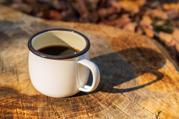 森の中でコーヒーを
