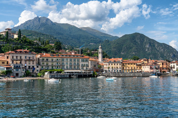Fototapeta na wymiar Beautiful waterfront town in Lake Como, Italy