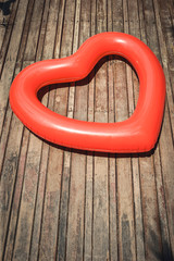 Summer vacation, heart shape float 