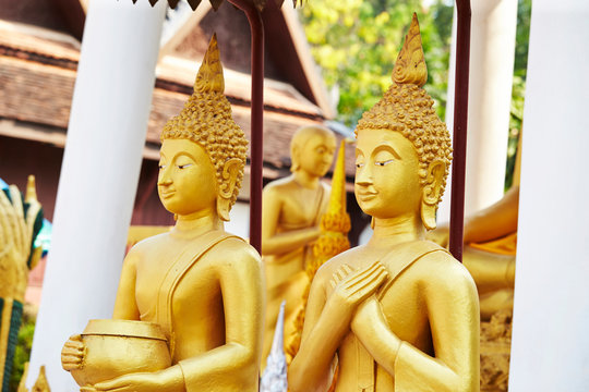 Travelling Laos, gold Buddha statue 