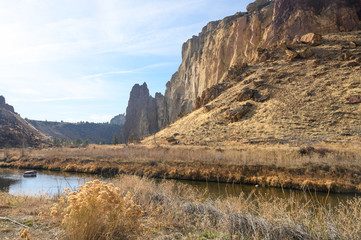 Rocks in a beautiful, beautiful canyon, desert river, Smith Rock