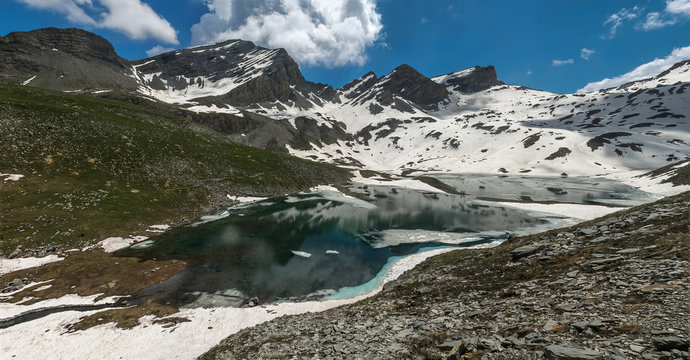 Parc du Mercantour en &eacute;t&eacute; , lac de Derri&egrave;re la Croix ,vallon du Lauzanier