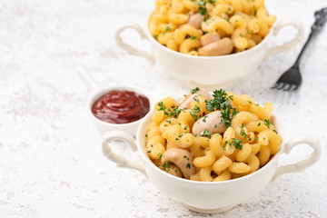 macaroni cheese with champignon mushroom
