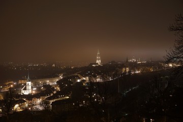 Fototapeta na wymiar night view of Bern