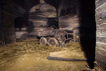 Underground gold mine shaft loading mechine eimco