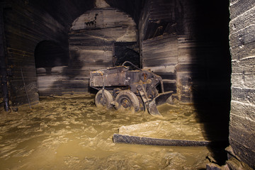 Underground gold mine shaft loading mechine eimco