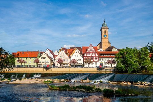 Blick auf die Altstadt von N&uuml;rtingen und den Neckar, Deutschland 