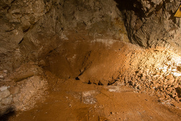 Underground bauxite mine shaft millhole draw raise