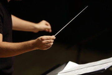 Mains de chef d'orchestre