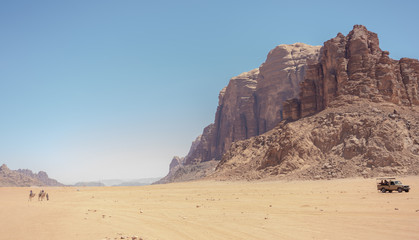 Fototapeta na wymiar traveling through the desert of wadi rum in Jordan