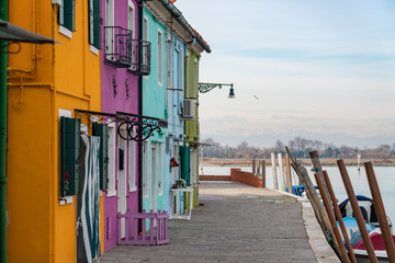 Fototapeta na wymiar Burano Venedig Bunte Häuser