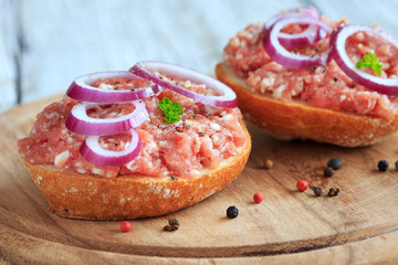 Mettbrötchen