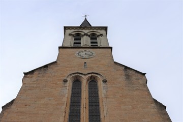Obraz premium Eglise catholique Saint Martin dans le village de Magneneins - Département de l'Ain - Région Rhône Alpes - France - Construite au 19 ème siècle - Vue de l'extérieur