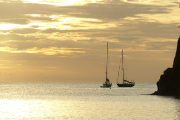 Fototapeta premium sailboat at sunset