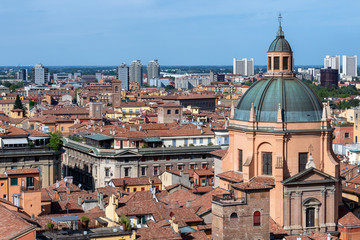 Fototapeta na wymiar Bologna, Italy view of city and skyline