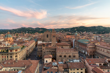 Fototapeta na wymiar Beautiful sunset over Bologna, Italy cityscape