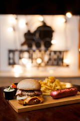 burguer and fries 
