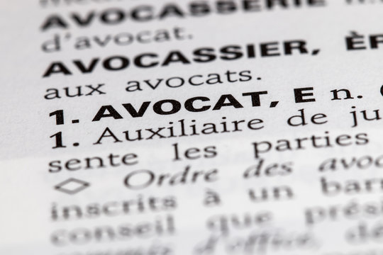 Définition du mot avocat dans le dictionnaire français