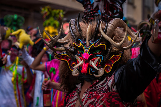 Mascaras de demonio