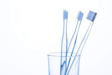 洗面台の歯ブラシ