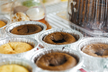 Biscuit cookies in aluminum tartlets.