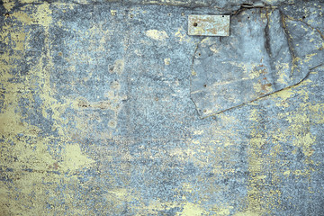 Naklejka premium galvanized metal texture with old peeling paint. Metal background, copyspace. view from above