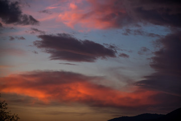 Sonnenaufgang über der Schwäbischen Alb