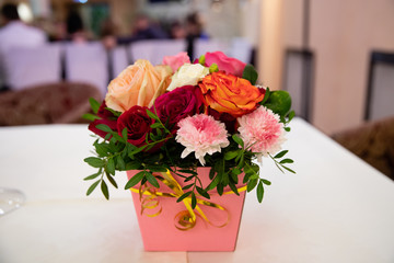 Wedding flower composition for guests tables