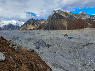 View on Ngozumpa glacier, the longest glacier in the Himalayas. Everest base camp trek itinerary:...