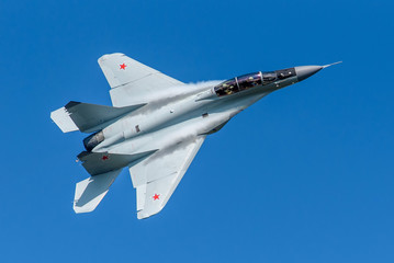 Fototapeta Russian Multirole Jet Fighter MiG-35 obraz