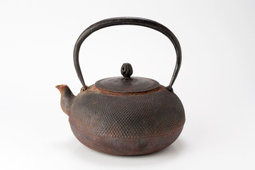 南部鉄器の鉄瓶と急須　日本の工芸品