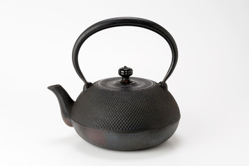 南部鉄器の鉄瓶と急須　日本の工芸品