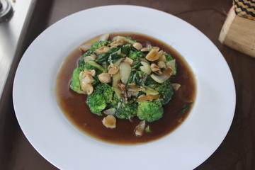 Broccoli with oyster sauce the best food for vegetarian