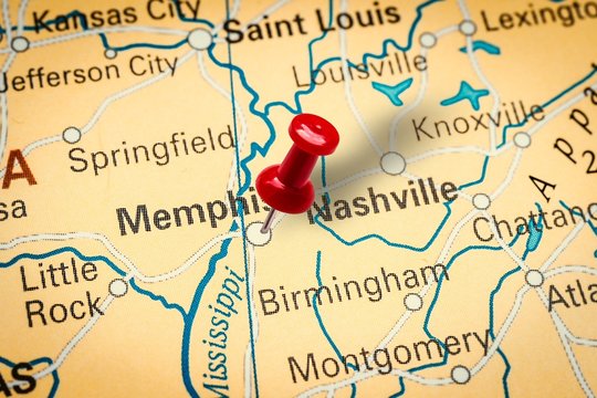 Pushpin pointing at Memphis city in Tennessee, America