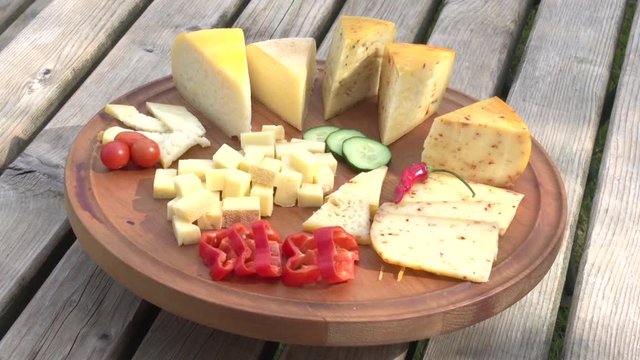 K&auml;seplatte