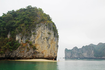 Naklejka premium Ha Long bay islets, Vietnam
