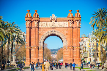 Obraz premium BARCELONA, SPAIN - January 30, 2019: Arc de Triunfo is located in Barcelona, Spain. Barcelona is known as a big tourist destination. .