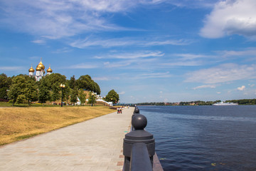 Bright summer day in the Strelka of Yaroslavl Beautiful landscaping of the Park on the embankment of the Volga and Kotorosl in Yaroslavl