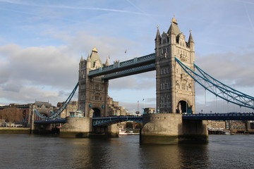 Fototapeta na wymiar tower Bridge
