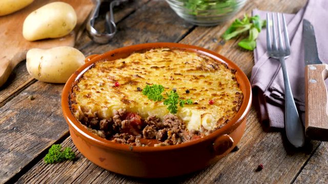 shepherd's pie, baked mashed potato with minced beef