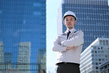 Fototapeta premium 建築 ポートレート ビジネスマン