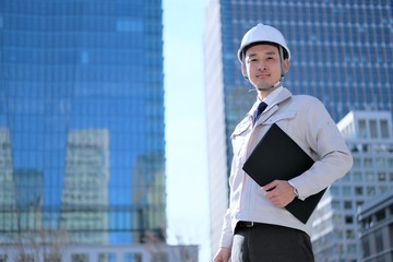 建築　ポートレート　ビジネスマン