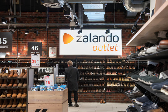 Customer inside Zalando Outlet shop